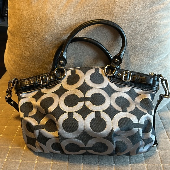 Coach Signature Satchel - Picture 2 of 6
